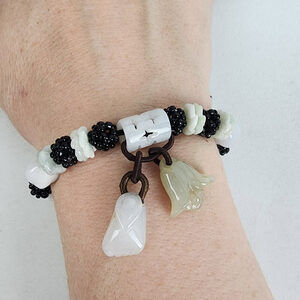 White Beaded Floral Dangle Adjustable Bracelet